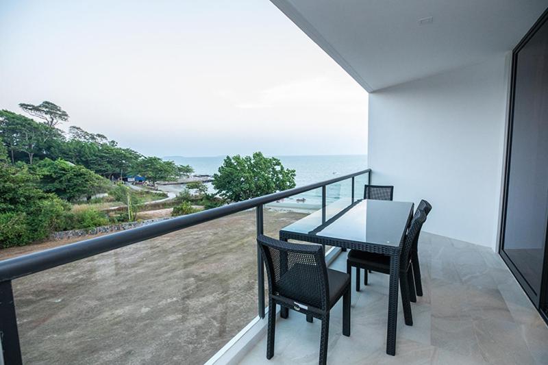 Beachfront Condo Escape 243 Rayong Exterior photo